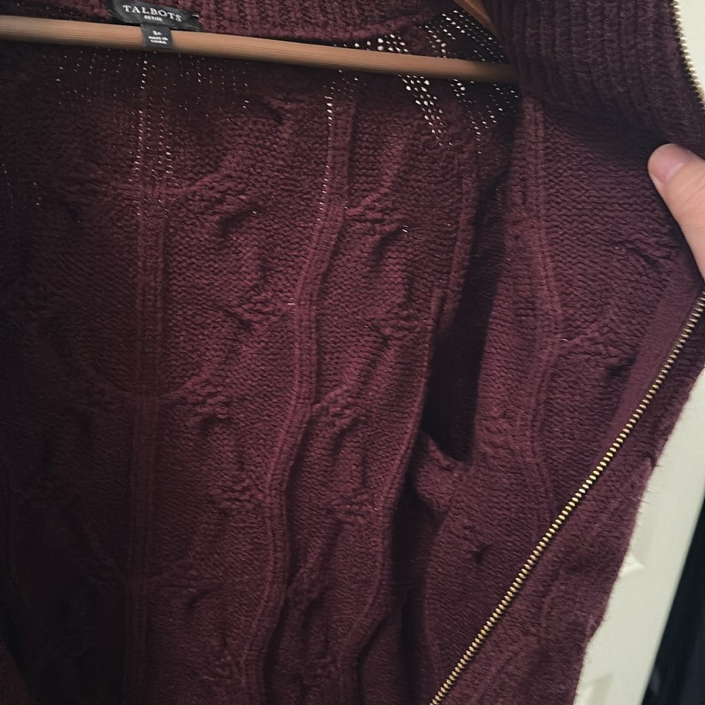 Talbots thick burgundy zipper sweater, size petite small - Picture 8 of 10